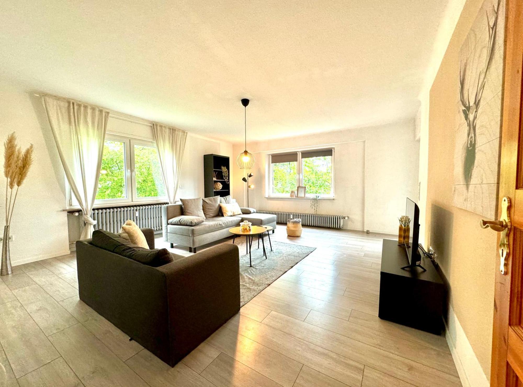 Grosszuegiges Apartment Mit Balkon Fuer Monteure Und Feriengaeste Dillingen an der Saar Dış mekan fotoğraf